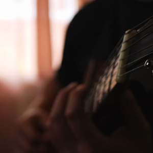 中出人妻一条绮美香在播
